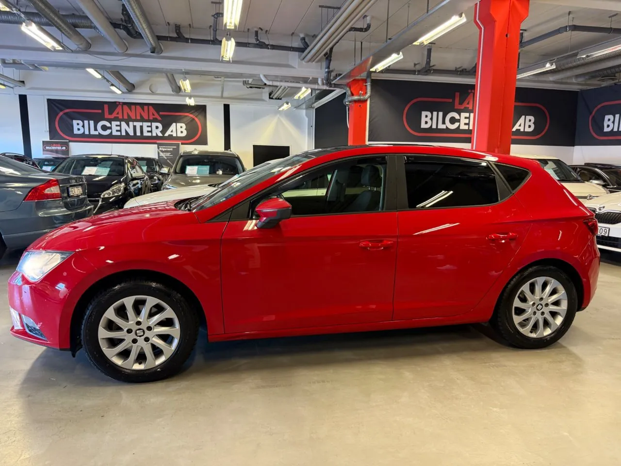 Vehicle image 11