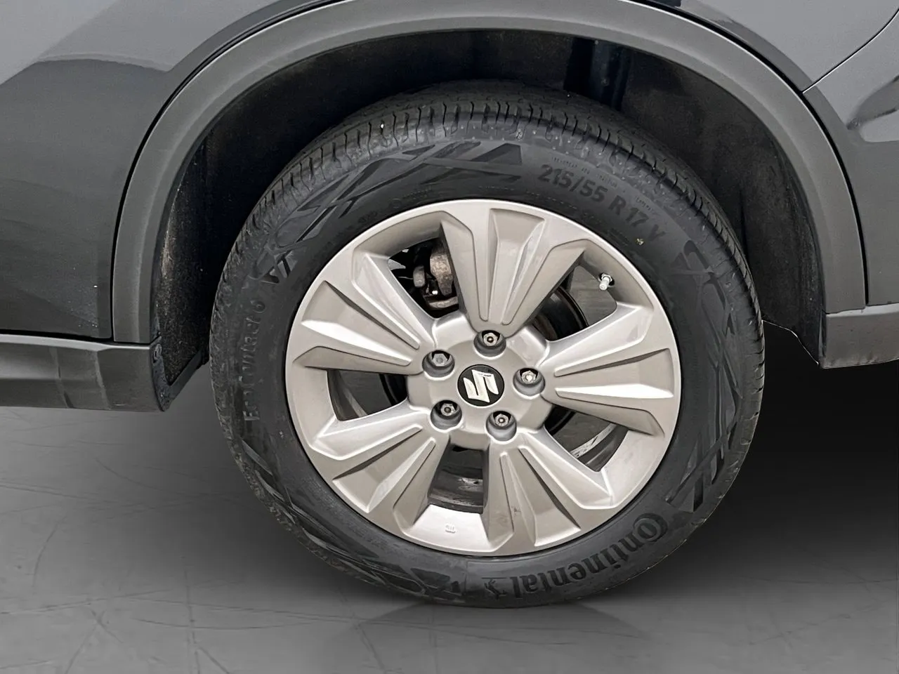 Vehicle image 25