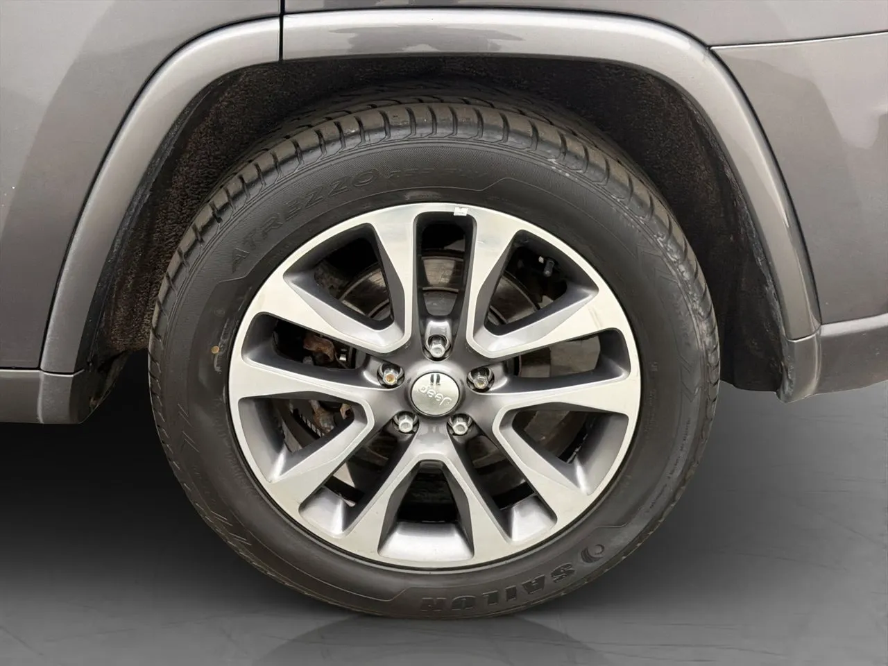 Vehicle image 30
