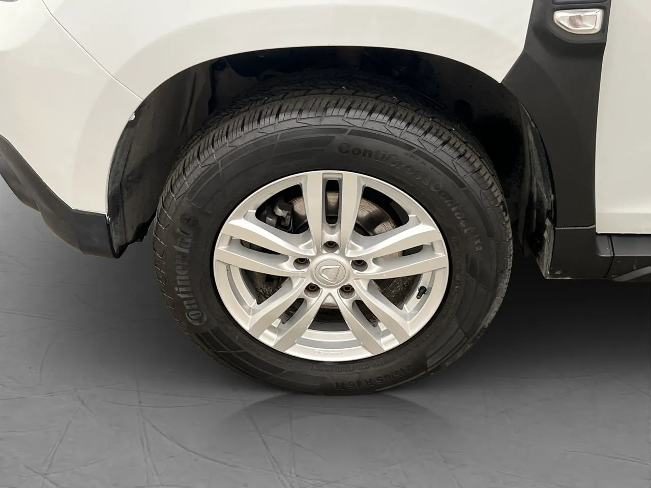 Vehicle image 21