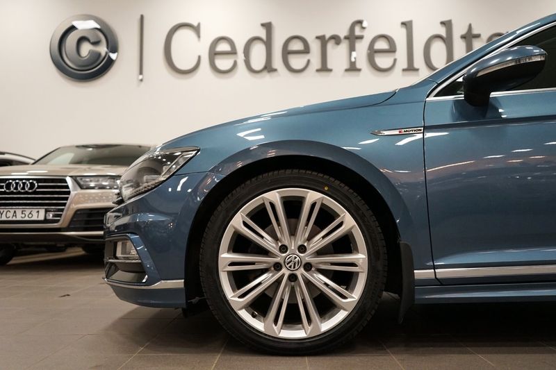 Volkswagen Passat bild 8