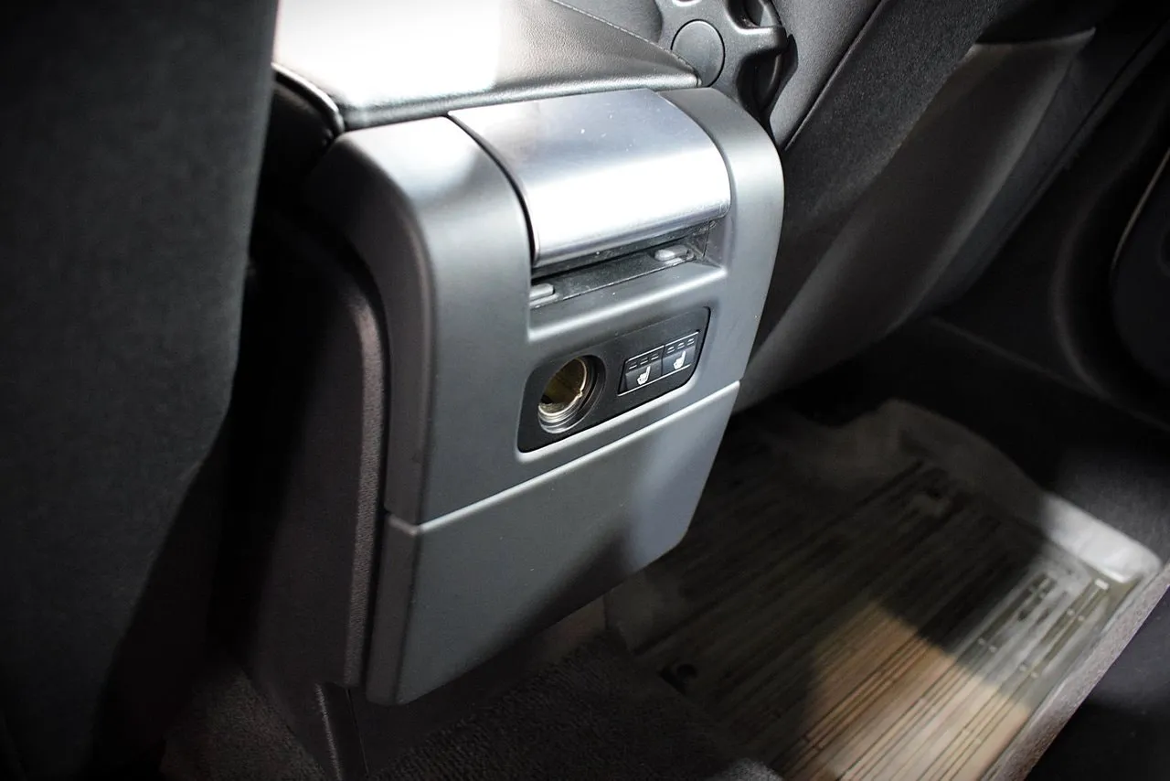 Vehicle image 21
