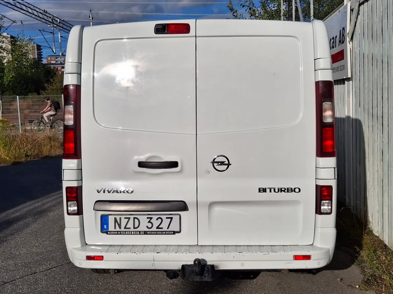 Vehicle image 9