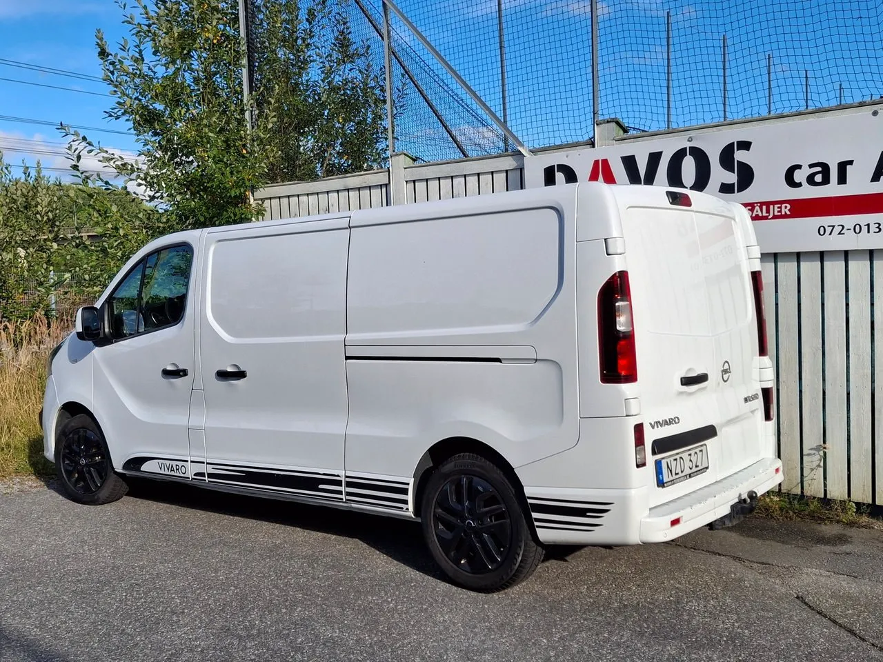 Vehicle image 3