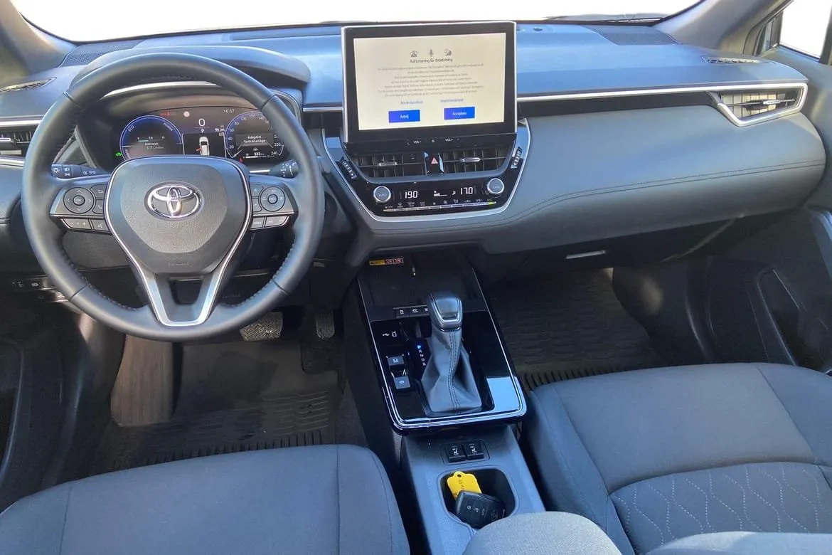 Vehicle image 9