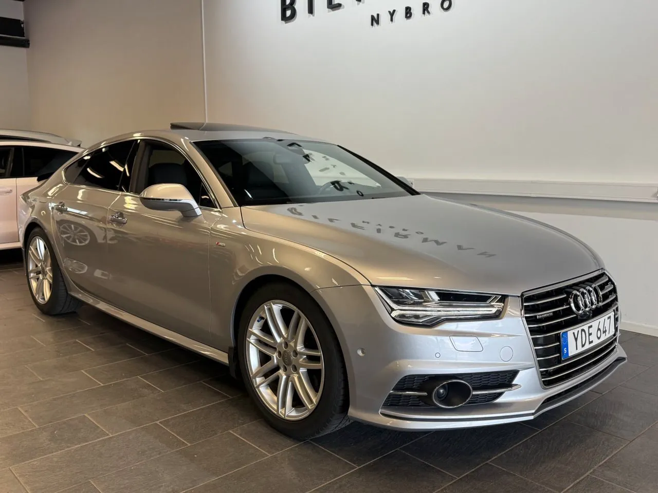 Vehicle image 1