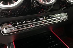 Mercedes EQA300 bild 13