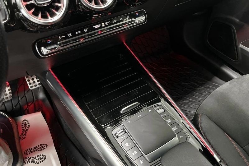 Mercedes EQA300 bild 12