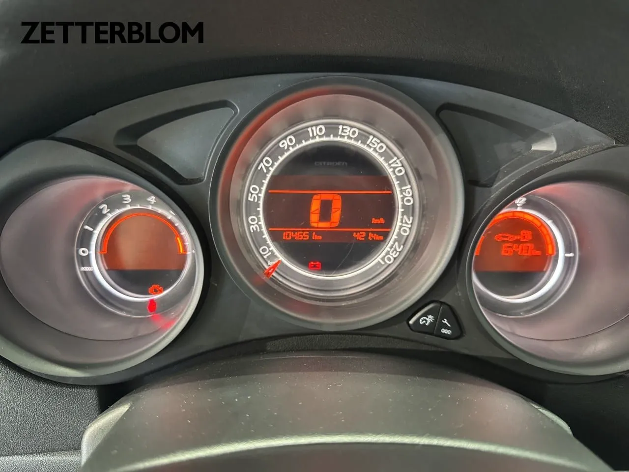 Vehicle image 10