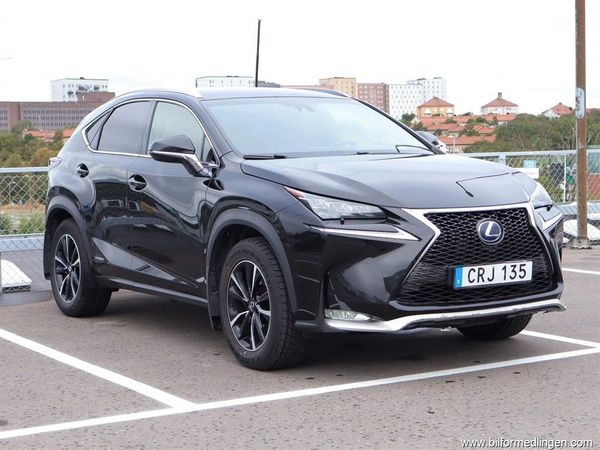 Lexus NX 300h 2.5 16V AWD 197hk F sport Drag Kamera - 2014
