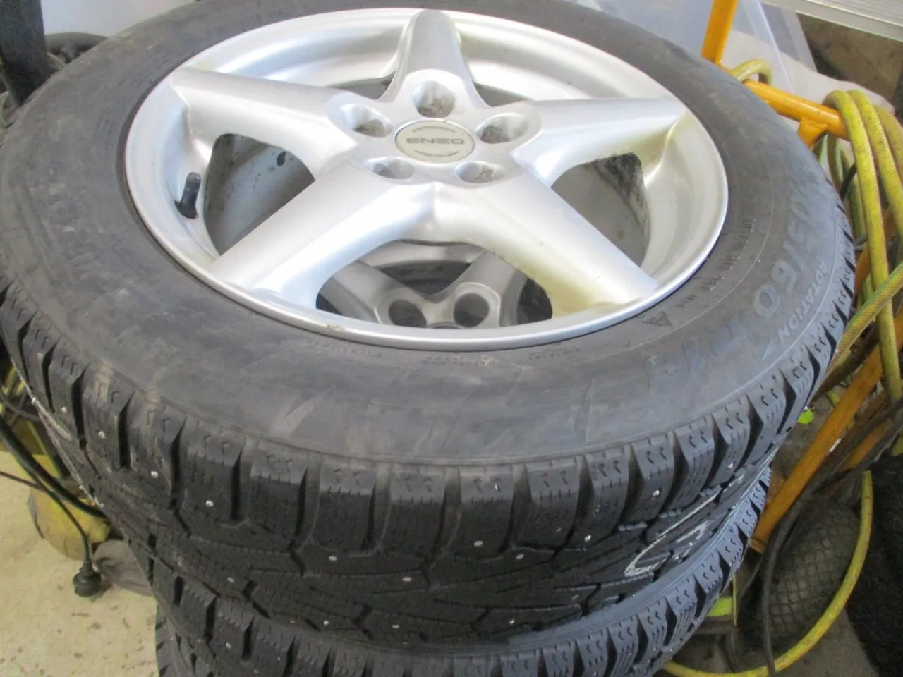 Vehicle image 9