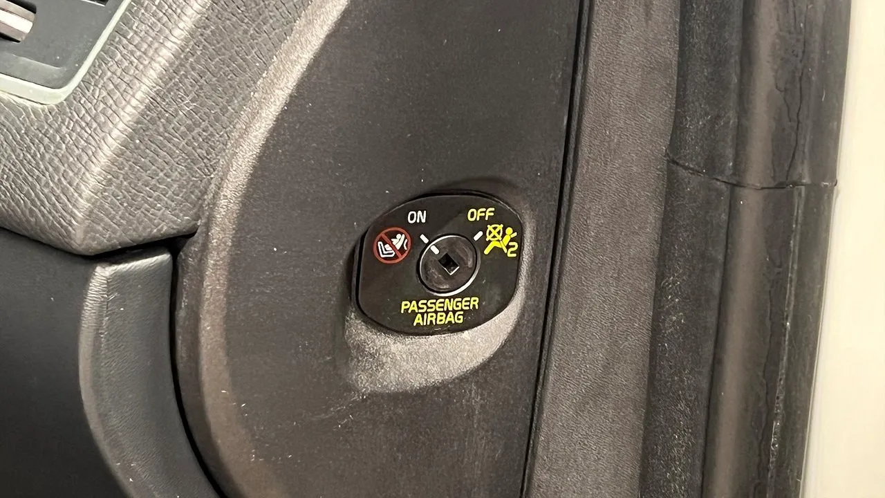 Vehicle image 18