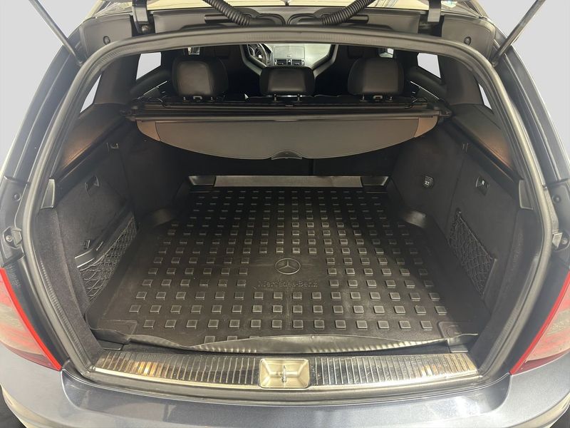 Mercedes C63 AMG bild 13