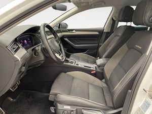 Volkswagen Passat bild 9