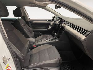 Volkswagen Passat bild 15
