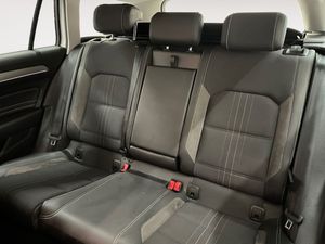 Volkswagen Passat bild 14