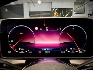 Mercedes GLC300 bild 7