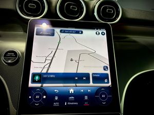 Mercedes GLC300 bild 9