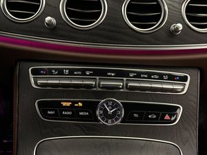 Mercedes E300 bild 29