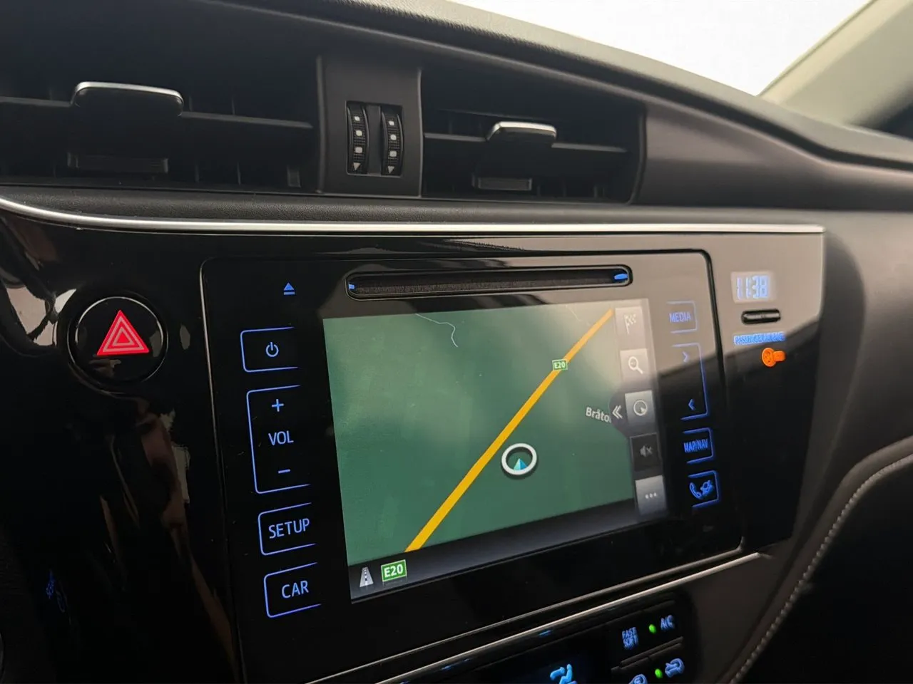 Vehicle image 17