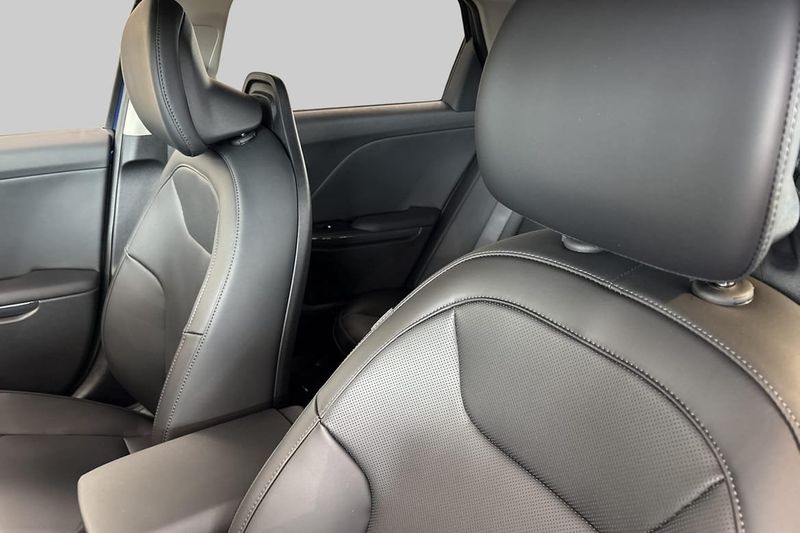 Kia K4 bild 9