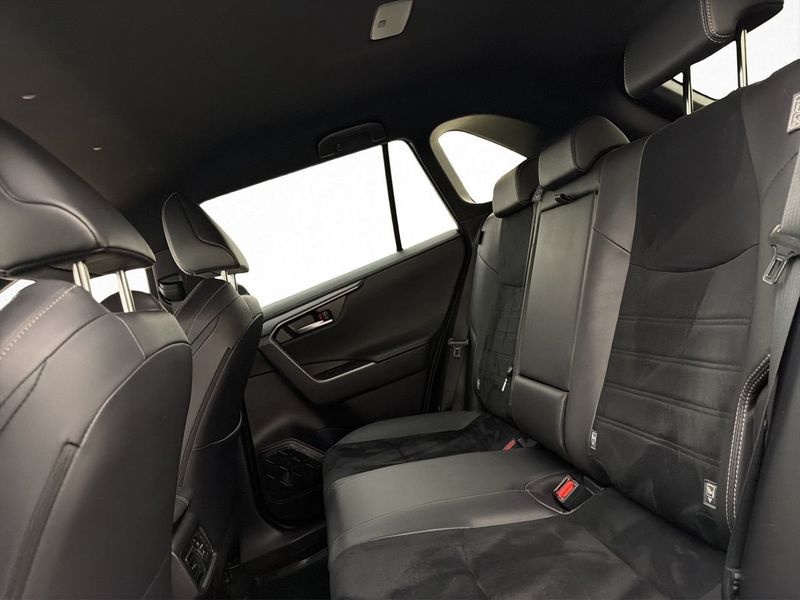 Toyota RAV4 bild 12
