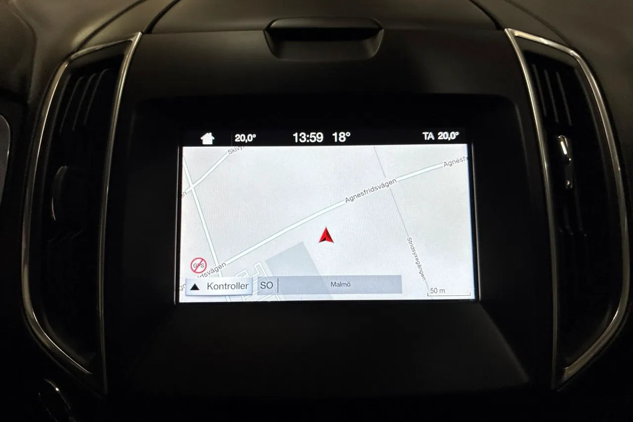 Vehicle image 18