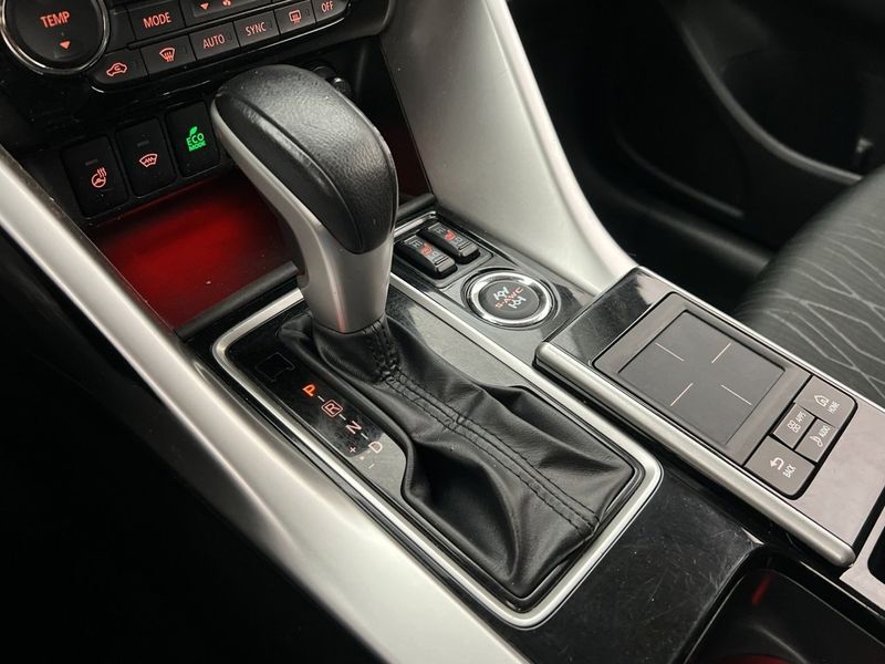 Mitsubishi Eclipse Cross bild 26