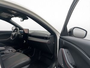 Ford Mustang Mach-E bild 28