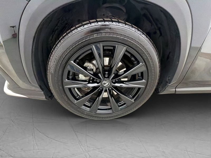 Lexus NX bild 31