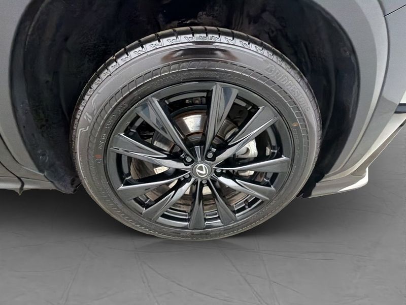 Lexus NX bild 34