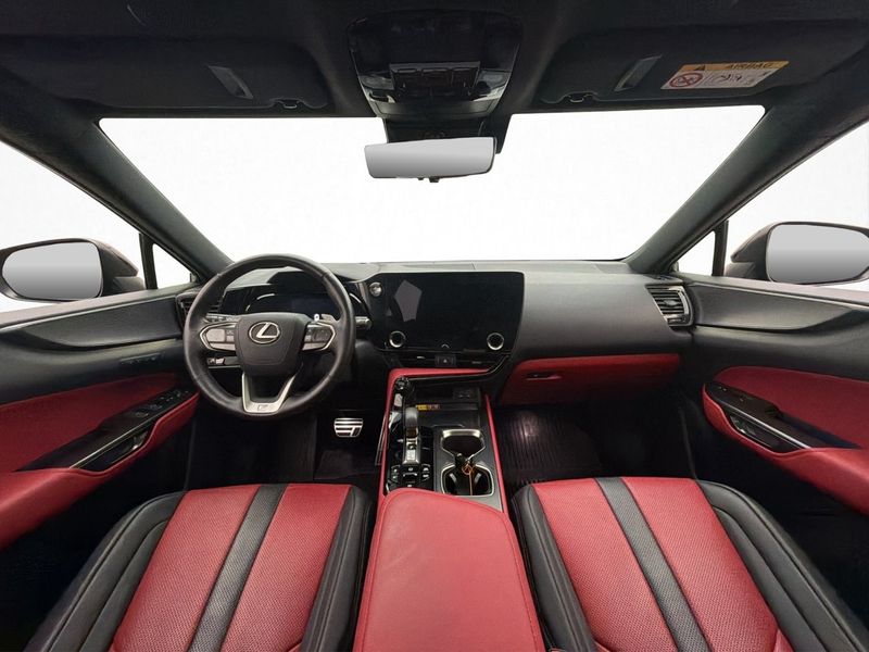 Lexus NX bild 24
