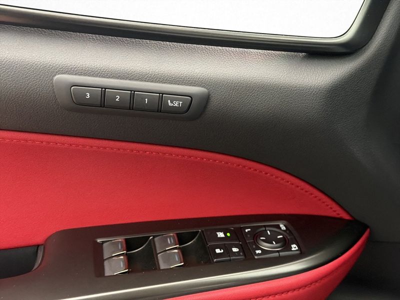 Lexus NX bild 13