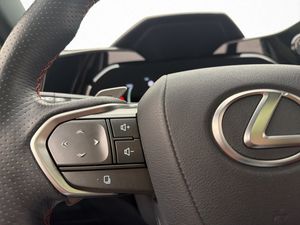 Lexus NX bild 15