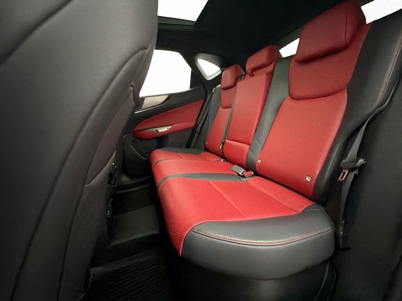 Lexus NX bild 28
