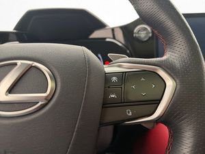 Lexus NX bild 18