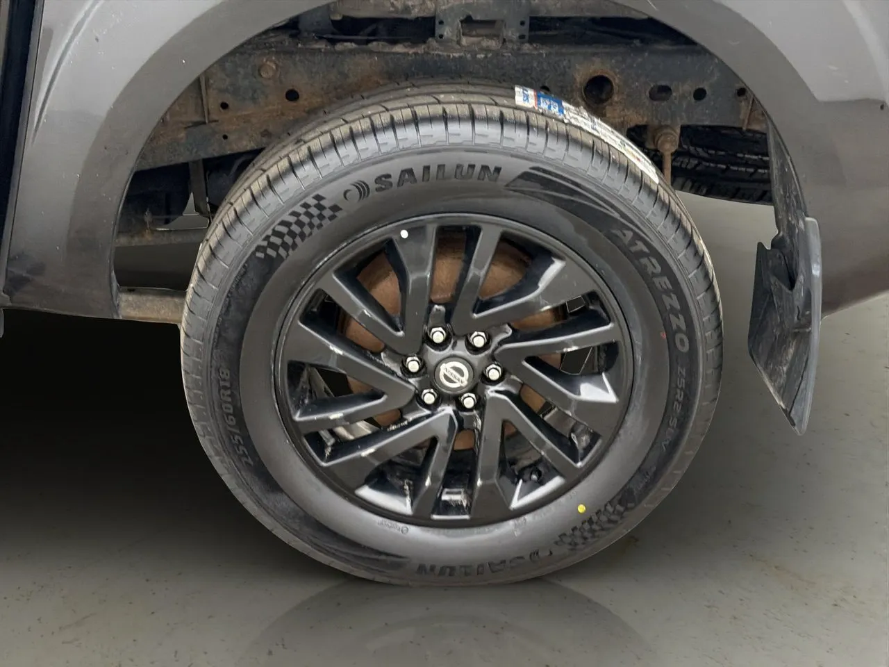 Vehicle image 32
