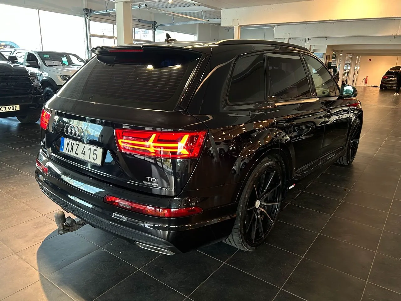 Vehicle image 7