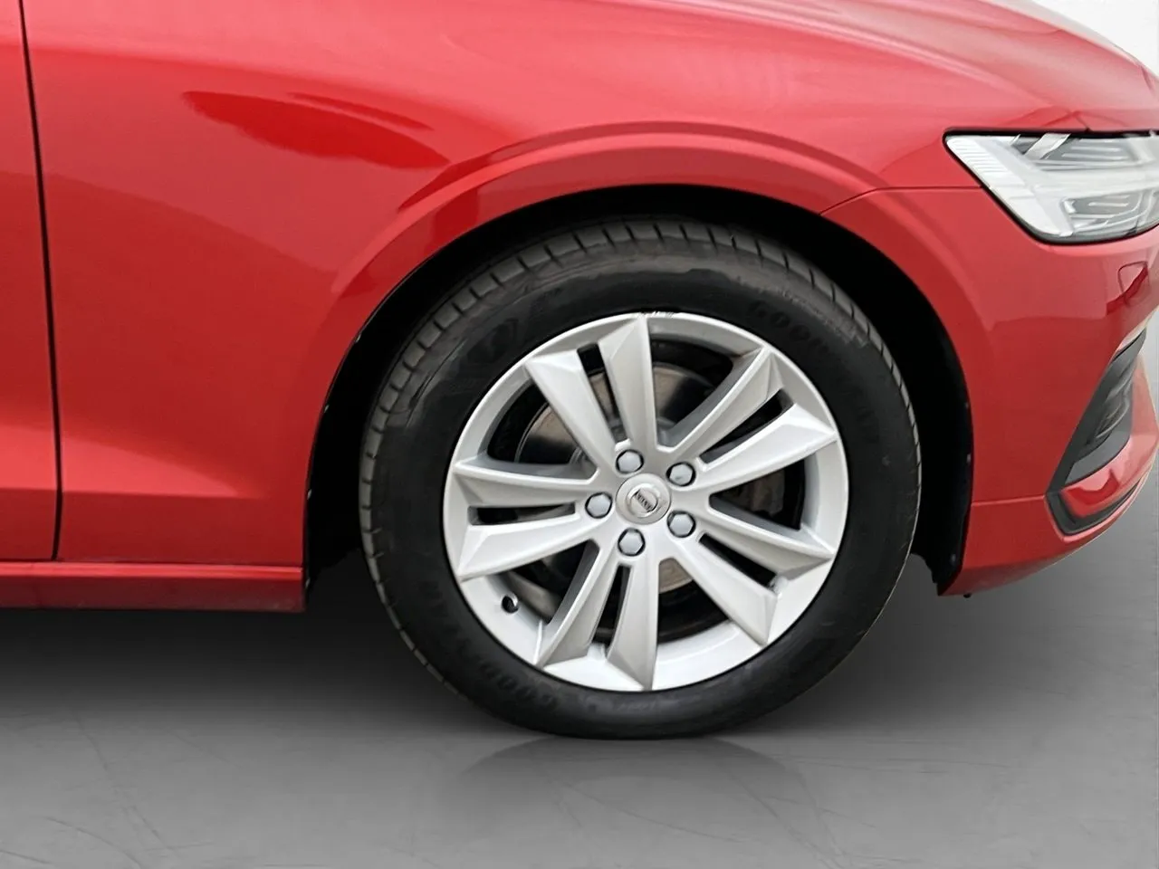 Vehicle image 30