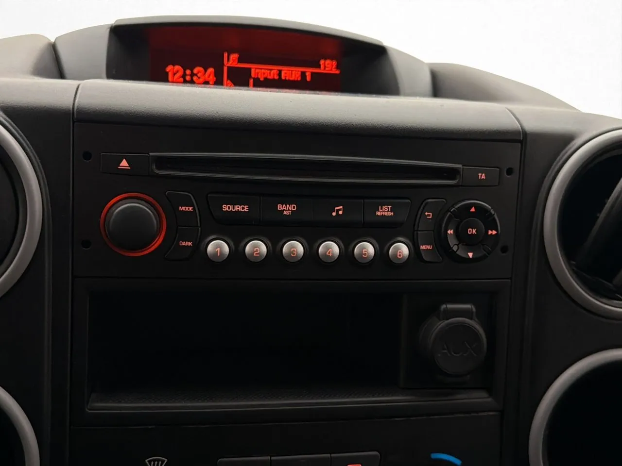 Vehicle image 21