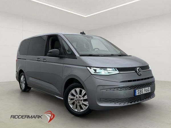 Volkswagen Multivan Lång Cockpit Värm Drag Pano 7-Sits Moms - 2022