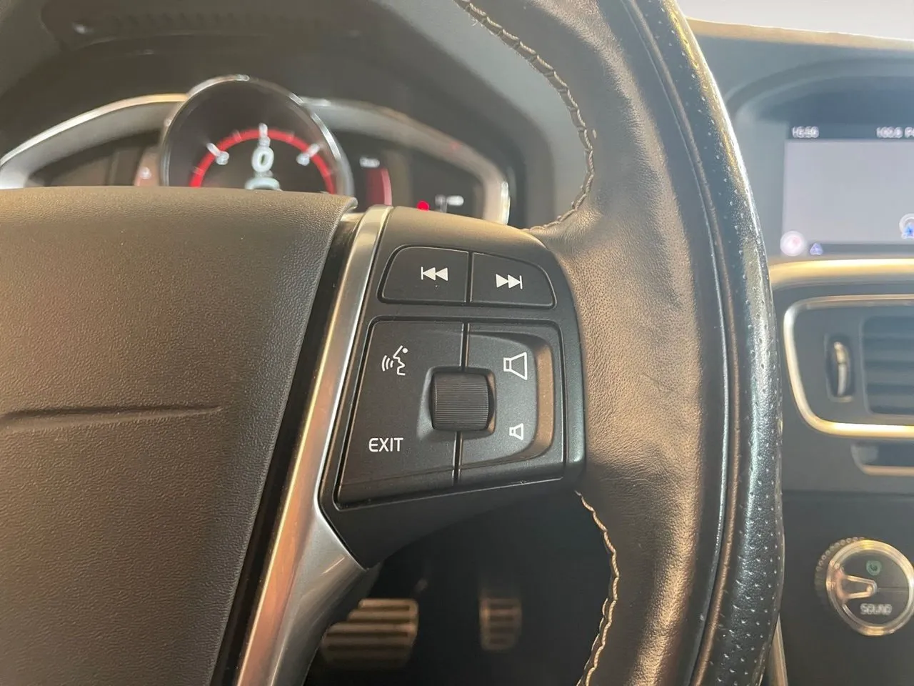 Vehicle image 22