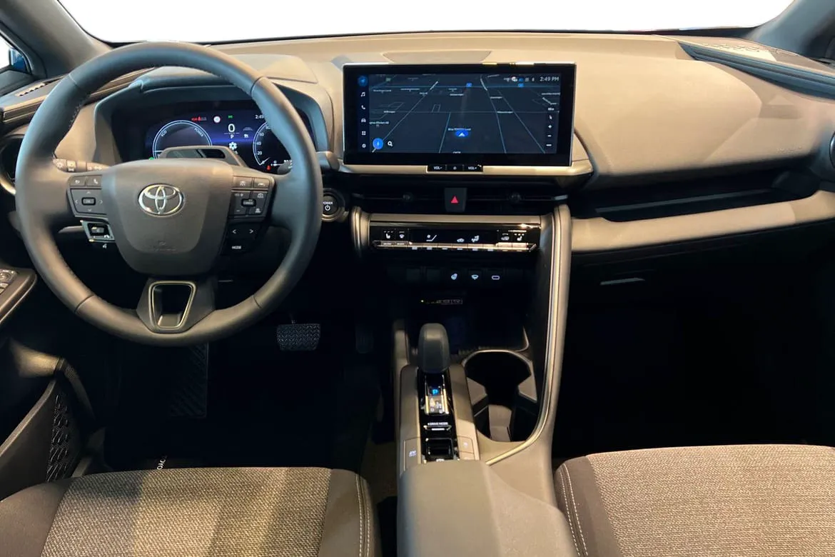 Vehicle image 9