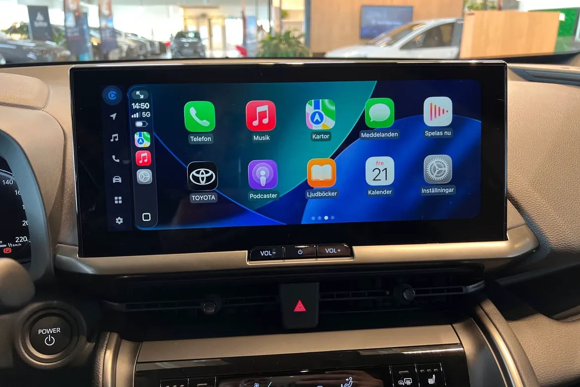 Vehicle image 14
