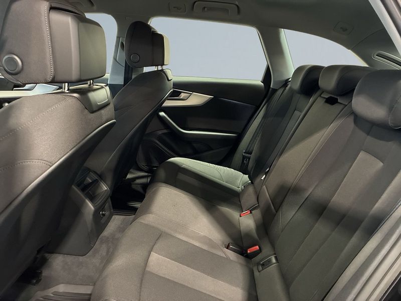 Audi A4 bild 13