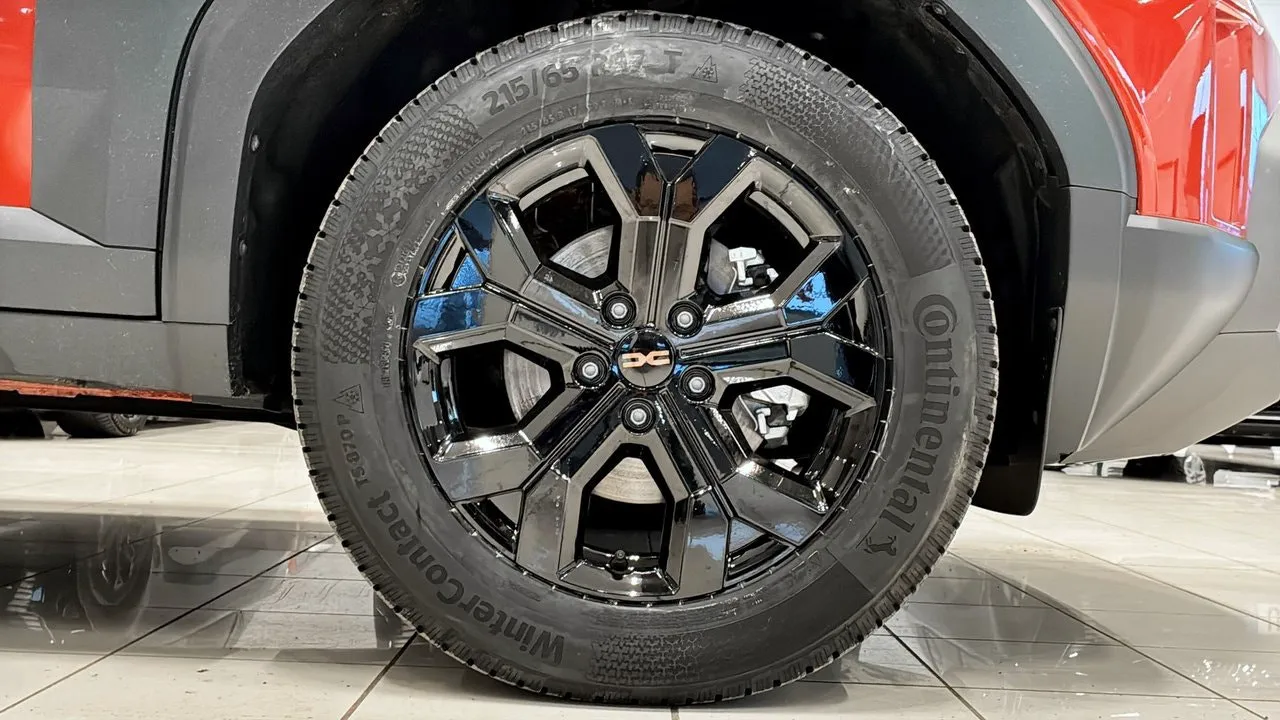 Vehicle image 9