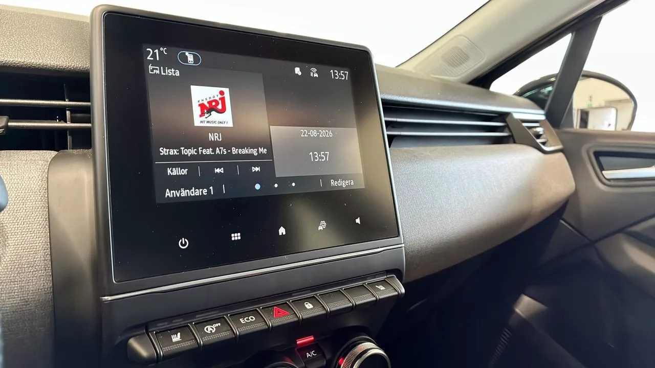 Vehicle image 21