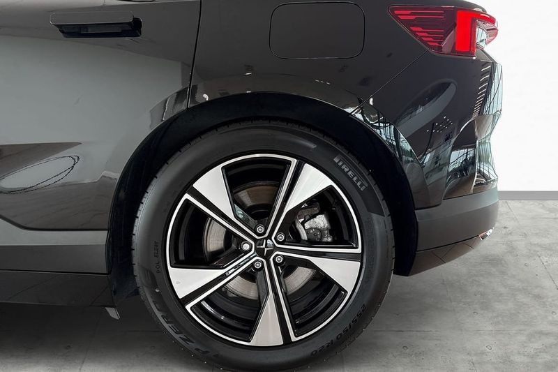 Polestar 4 bild 6