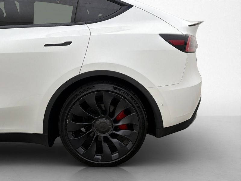 Tesla Model Y bild 27