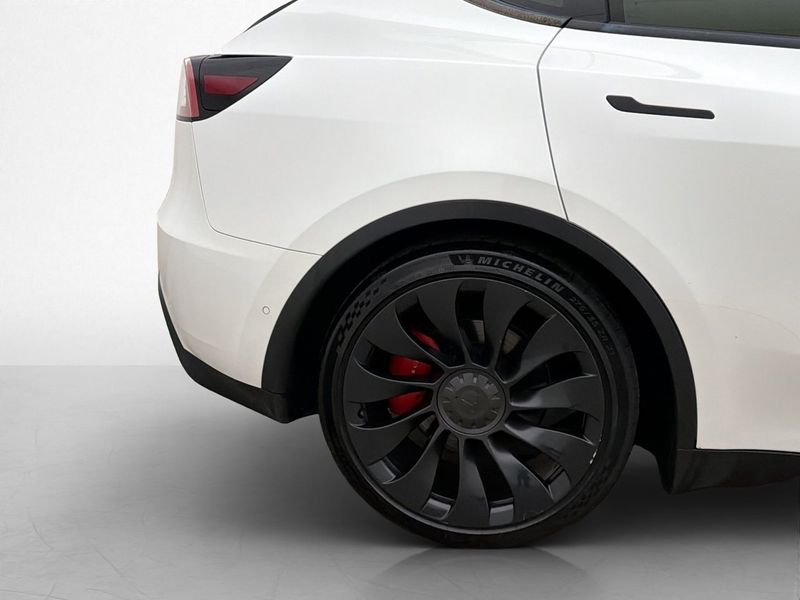 Tesla Model Y bild 28